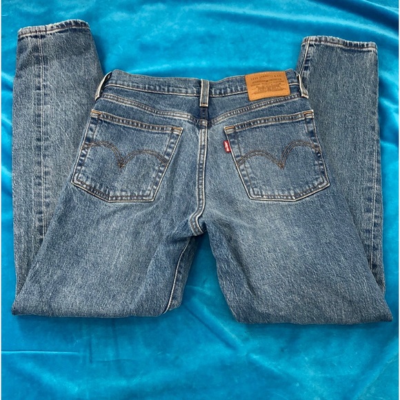 Levi's Wedgie Jeans sz 25 - Picture 2 of 9